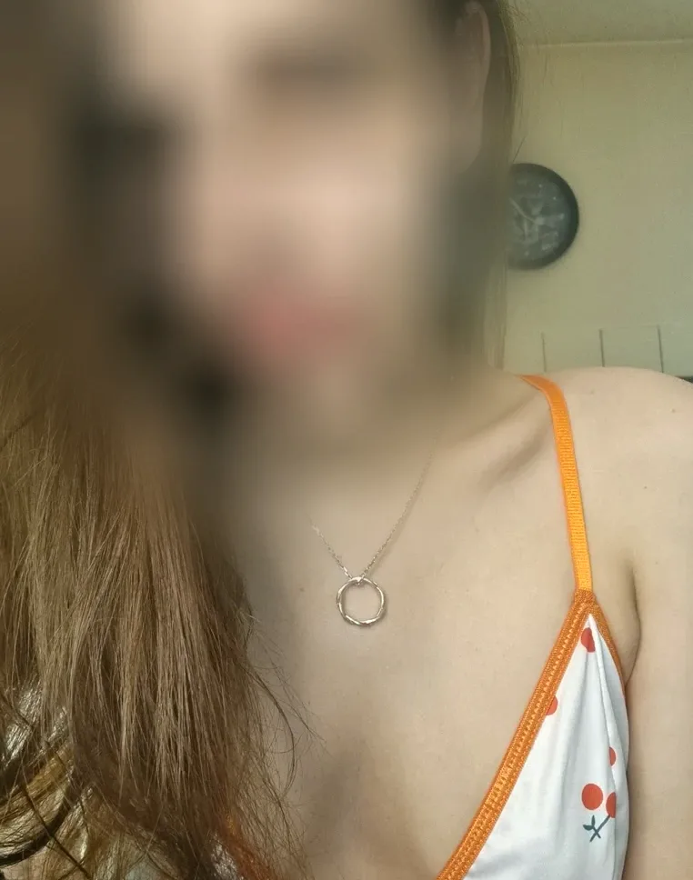 Julia, 28 años